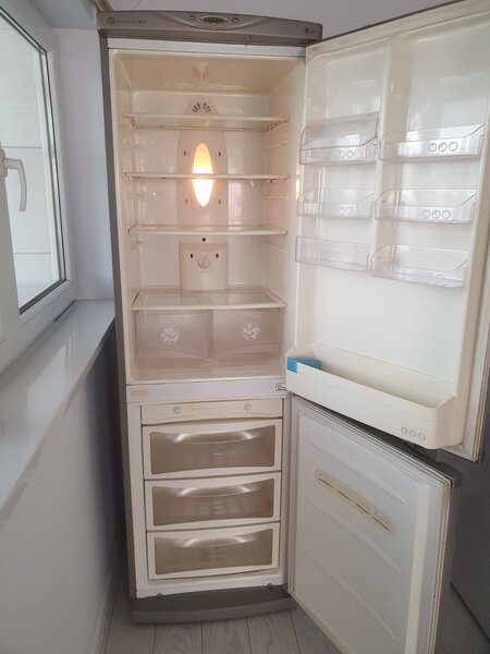 Vand frigider LG, frigider Arctic, Plasma 108 cm  Samsung